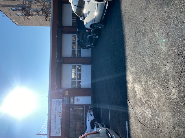 Ozzie Auto Body shop exterior